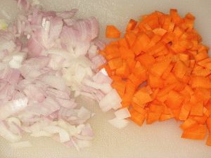 лук и морковь для домашней ухи